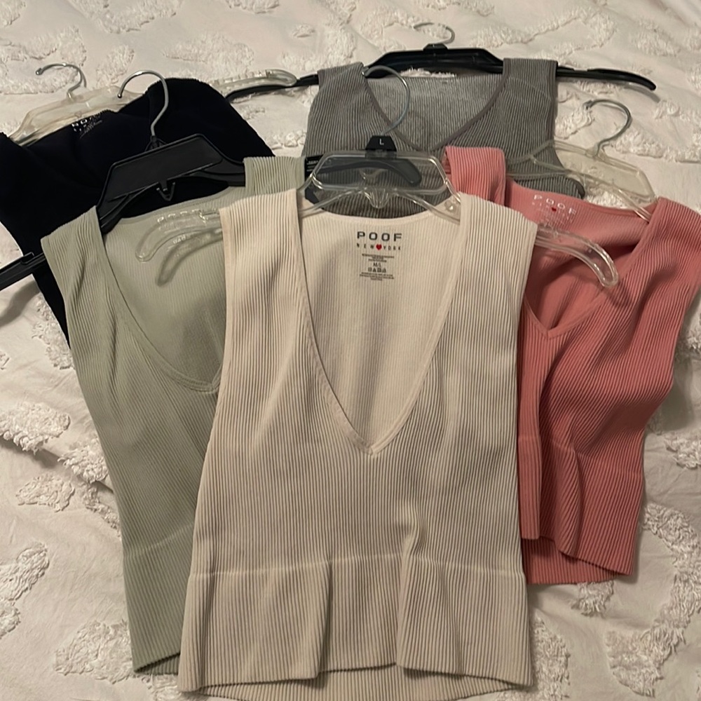 5 Seamless tank bundle! Size M/L